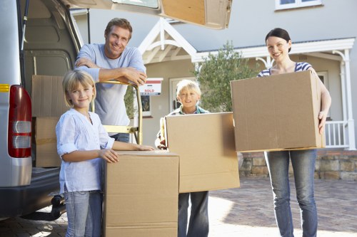 Benefits of local, efficient man and van services during moving day
